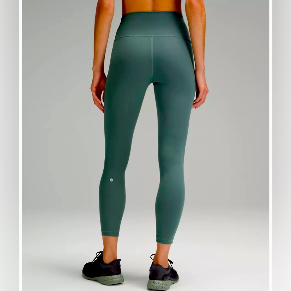 NWOT - Lululemon Wunder Train High Rise Tight